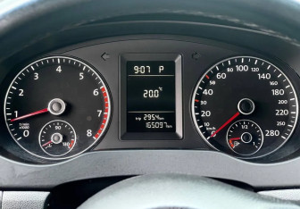 Подержанный автомобиль Volkswagen Jetta Sedan 2014 года (15 фото)