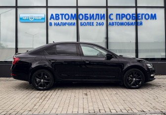 Подержанный автомобиль Skoda Octavia Liftback 2020 года (6 фото)