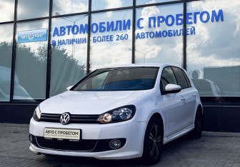 Подержанный автомобиль Volkswagen Golf Hatchback 2012 года (1 фото)
