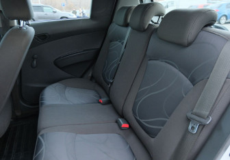 Подержанный автомобиль Ravon R2 2016 года (18 фото)