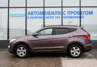 Подержанный автомобиль Hyundai Santa Fe 2013 года (2 фото)