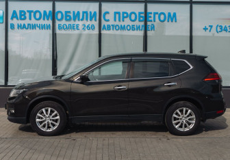 Подержанный автомобиль Nissan X-Trail 2018 года (2 фото)