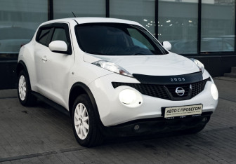 Подержанный автомобиль Nissan Juke 2012 года (7 фото)