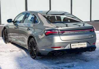 Подержанный автомобиль Geely Preface 2024 года (3 фото)