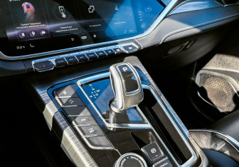 Подержанный автомобиль Geely Atlas Pro 2023 года (9 фото)