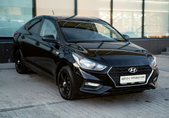 Подержанный автомобиль Hyundai Solaris Sedan 2017 года (7 фото)