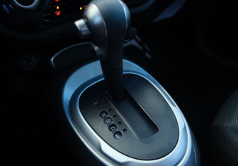 Подержанный автомобиль Nissan Juke 2012 года (14 фото)