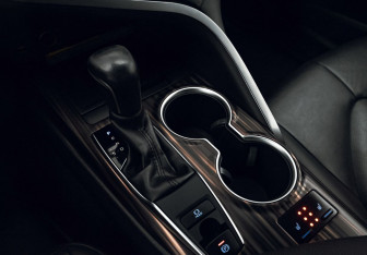 Подержанный автомобиль Toyota Camry Sedan 2019 года (11 фото)