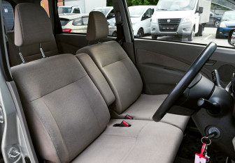 Подержанный автомобиль Daihatsu Move 2013 года (13 фото)