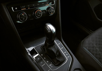 Подержанный автомобиль Volkswagen Tiguan 2019 года (10 фото)