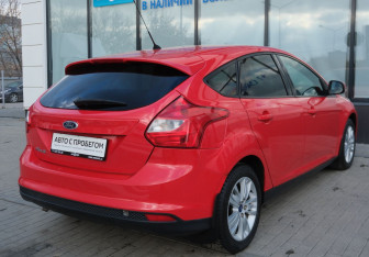 Подержанный автомобиль Ford Focus Hatchback 2012 года (5 фото)