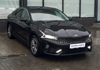 Подержанный автомобиль Kia K5 2021 года (7 фото)