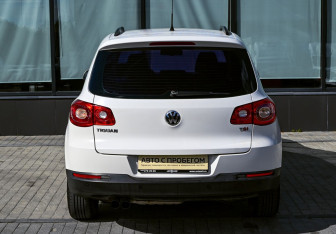 Подержанный автомобиль Volkswagen Tiguan 2010 года (4 фото)