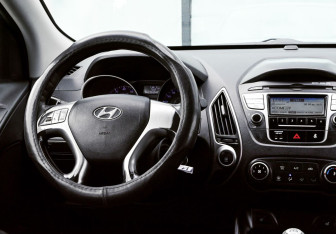 Подержанный автомобиль Hyundai ix35 2010 года (18 фото)