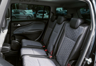 Подержанный автомобиль Opel Zafira Compactvan 2013 года (20 фото)