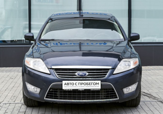 Подержанный автомобиль Ford Mondeo Sedan 2010 года (8 фото)