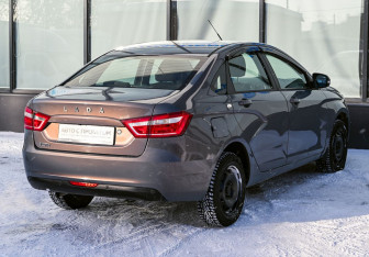 Подержанный автомобиль LADA (ВАЗ) Vesta Sedan 2017 года (5 фото)
