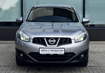 Подержанный автомобиль Nissan Qashqai 2013 года (8 фото)