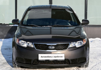 Подержанный автомобиль Kia Cerato Sedan 2012 года (8 фото)