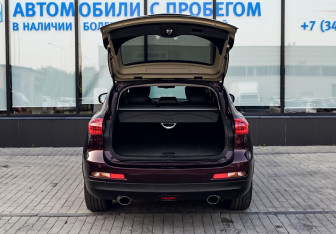 Подержанный автомобиль Infiniti QX50 2015 года (21 фото)