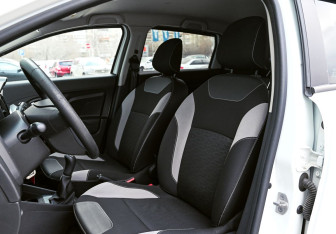 Подержанный автомобиль LADA (ВАЗ) XRAY 2017 года (16 фото)