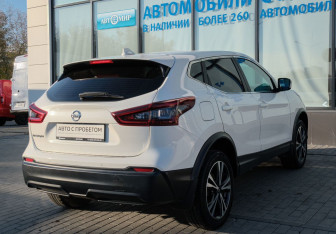 Подержанный автомобиль Nissan Qashqai 2021 года (5 фото)