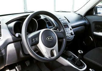 Подержанный автомобиль Kia Soul 2012 года (13 фото)