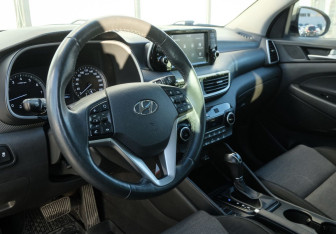 Подержанный автомобиль Hyundai Tucson 2020 года (9 фото)