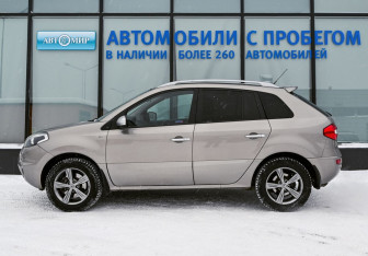 Подержанный автомобиль Renault Koleos 2013 года (2 фото)