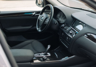 Подержанный автомобиль BMW X3 2014 года (11 фото)