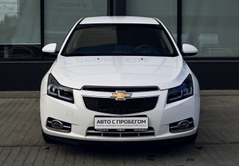 Подержанный автомобиль Chevrolet Cruze Hatchback 2012 года (8 фото)