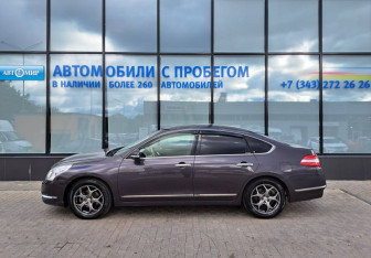 Подержанный автомобиль Nissan Teana 2011 года (2 фото)