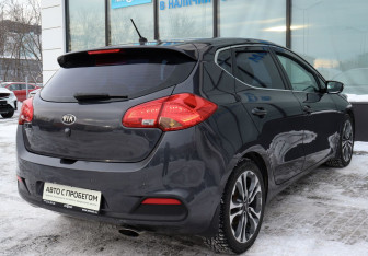 Подержанный автомобиль Kia Ceed Hatchback 2014 года (5 фото)