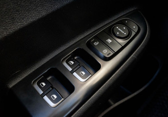 Подержанный автомобиль Kia Rio Sedan 2020 года (18 фото)