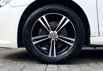 Подержанный автомобиль Volkswagen Golf Hatchback 2012 года (20 фото)