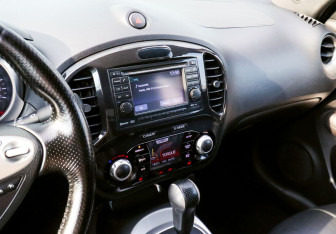Подержанный автомобиль Nissan Juke 2011 года (9 фото)