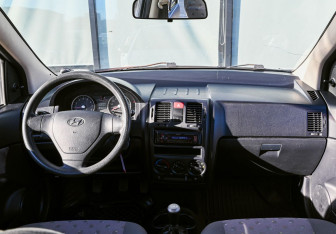 Подержанный автомобиль Hyundai Getz 2005 года (16 фото)