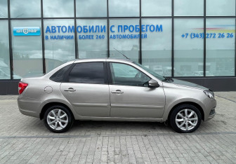 Подержанный автомобиль LADA (ВАЗ) Granta Sedan 2020 года (6 фото)