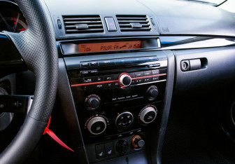 Подержанный автомобиль Mazda 3 Hatchback 2007 года (10 фото)