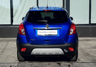 Подержанный автомобиль Opel Mokka 2013 года (4 фото)