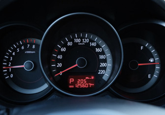 Подержанный автомобиль Kia Cerato Sedan 2009 года (16 фото)