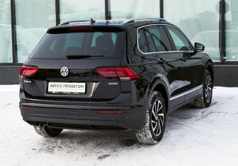 Подержанный автомобиль Volkswagen Tiguan 2018 года (5 фото)