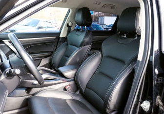 Подержанный автомобиль Geely Atlas Pro 2022 года (16 фото)