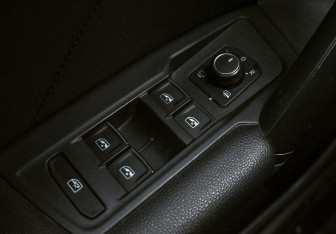 Подержанный автомобиль Volkswagen Tiguan 2017 года (17 фото)