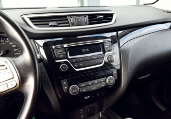 Подержанный автомобиль Nissan Qashqai 2016 года (11 фото)