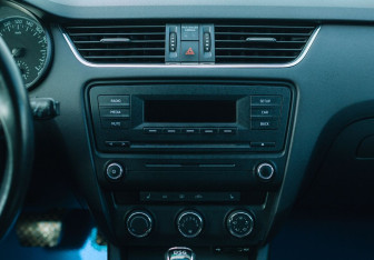 Подержанный автомобиль Skoda Octavia Liftback 2014 года (13 фото)