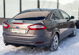 Подержанный автомобиль Ford Mondeo Sedan 2012 года (5 фото)