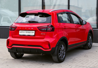 Подержанный автомобиль LIVAN X3Pro 2023 года (5 фото)