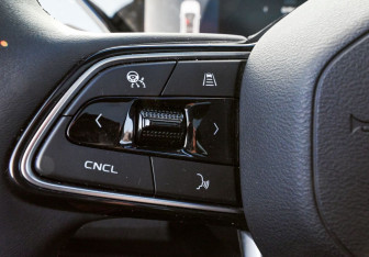 Подержанный автомобиль Geely Monjaro 2024 года (13 фото)