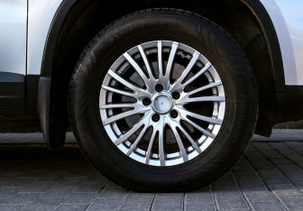 Подержанный автомобиль Volkswagen Tiguan 2011 года (20 фото)